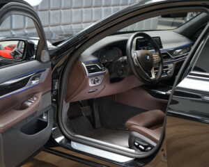 BMW 7 SERIES