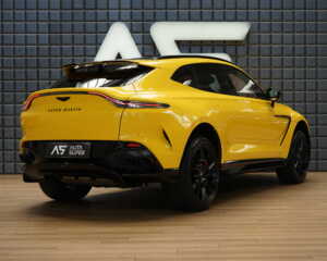 Aston Martin DBX 707