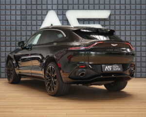 Aston Martin DBX