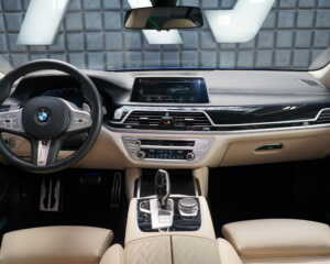 BMW 7 SERIES