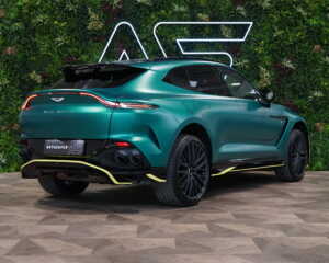 Aston Martin DBX707