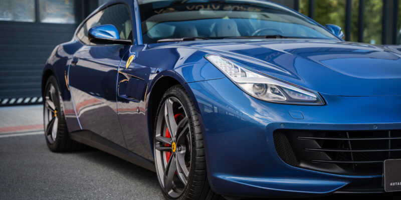 Ferrari GTC4Lusso – Rodinné auto s motorem z LaFerrari